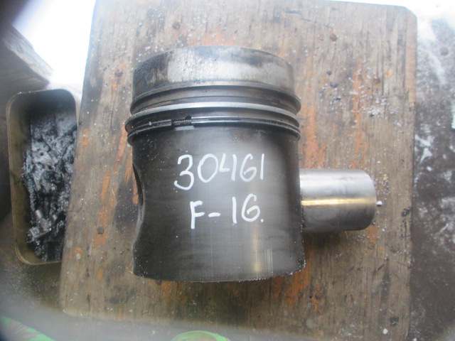 Поршень с гильзой Volvo F16 TD163 275699